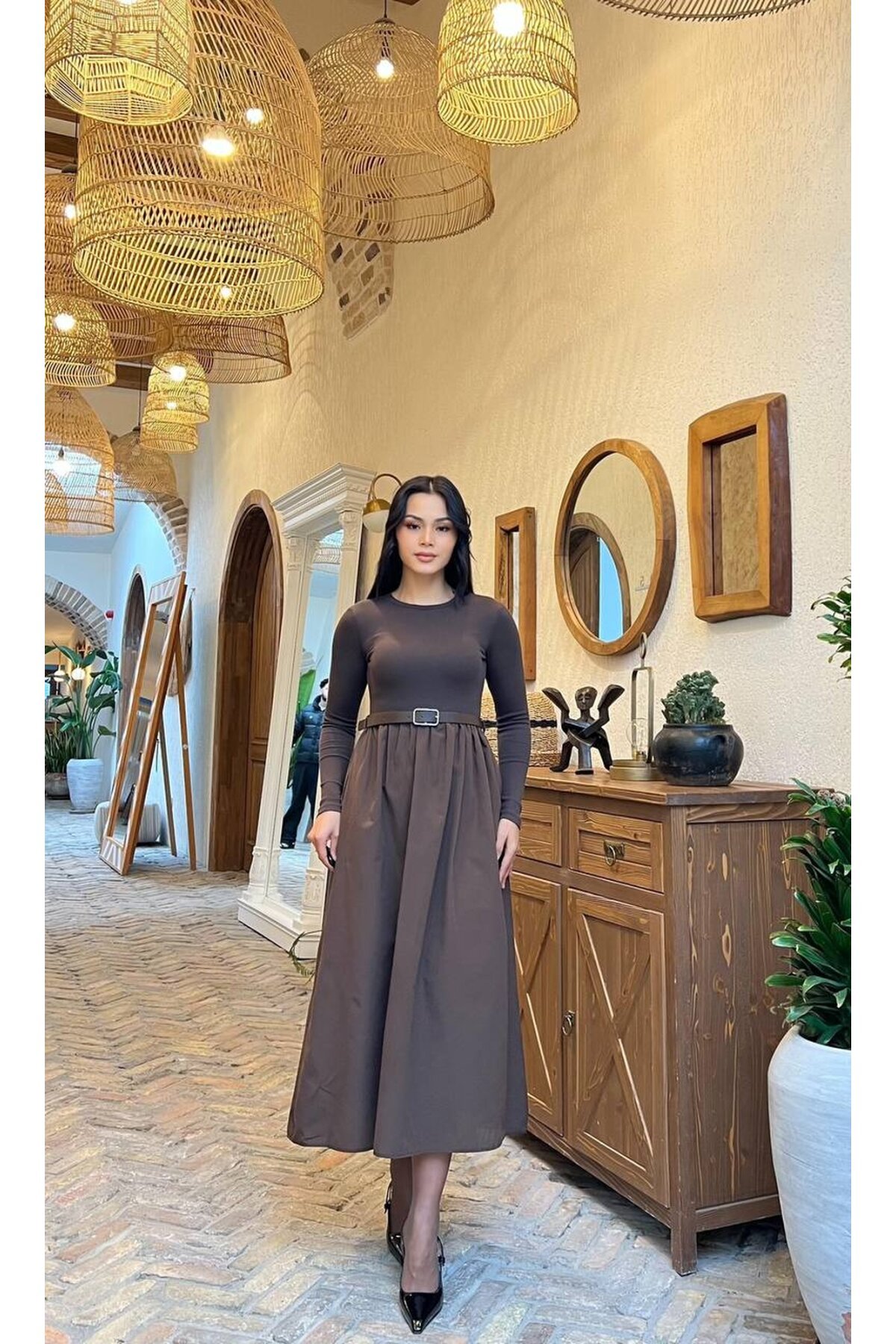 3857-KAHVEYE KAHVE KAŞKORSE ALT POPLİN KEMERLİ ELBİSE