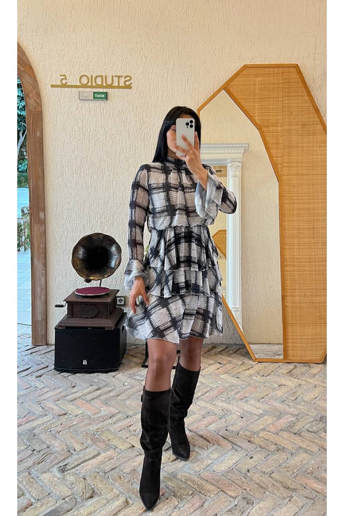 3861-SİYAH EKOSE DESEN KAT KAT ŞİFON ELBİSE