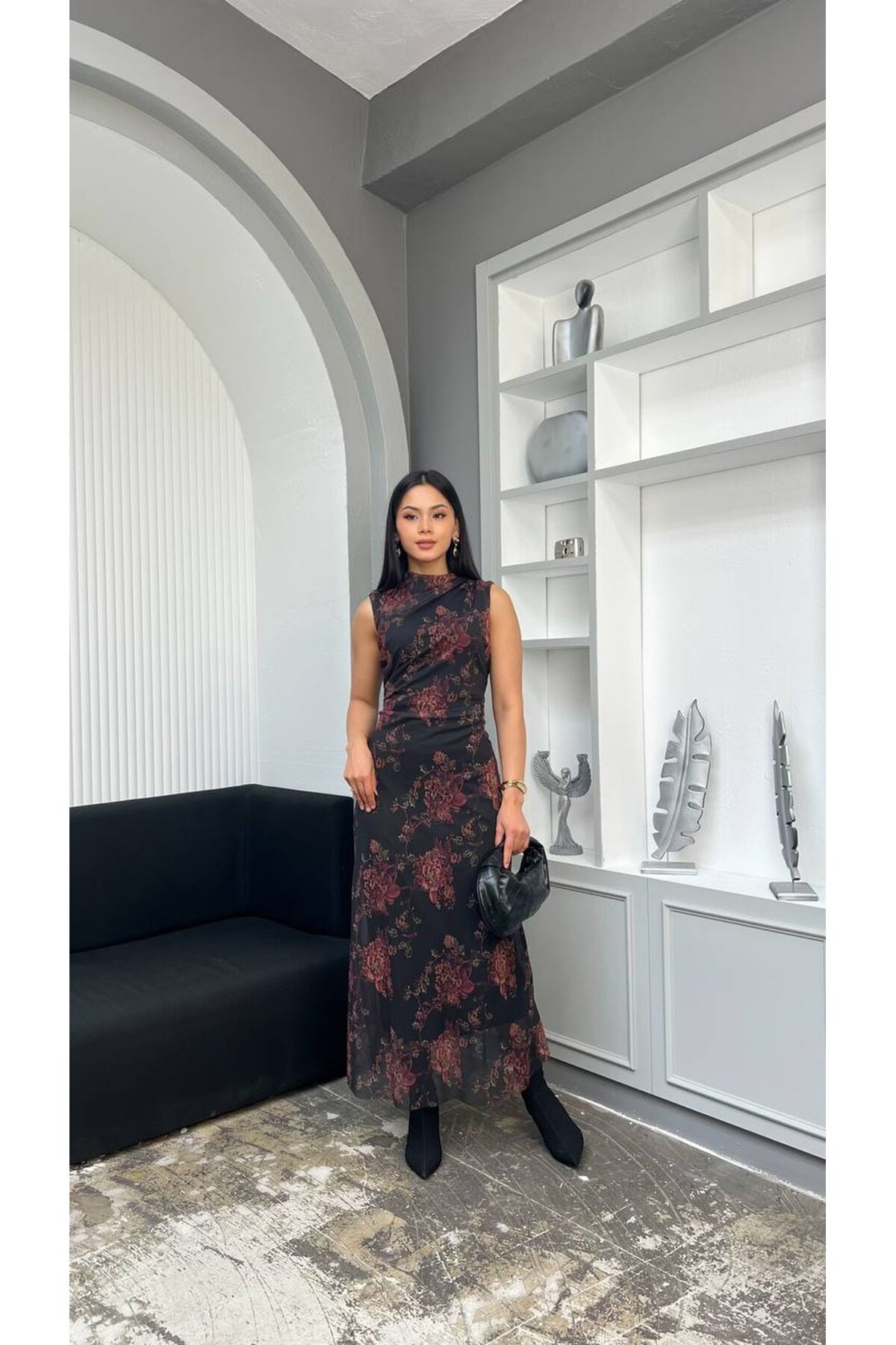 3871-.ÇİÇEK DESEN SIFIR KOL YANLARI DRAPELİ ELBİSE