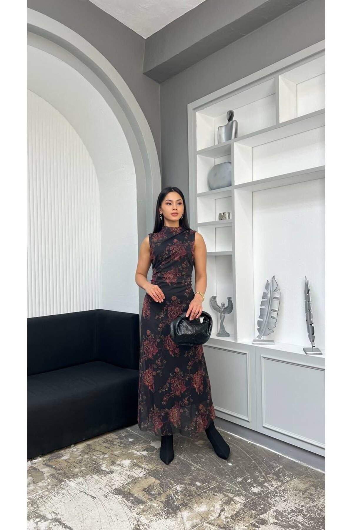 3871-.ÇİÇEK DESEN SIFIR KOL YANLARI DRAPELİ ELBİSE