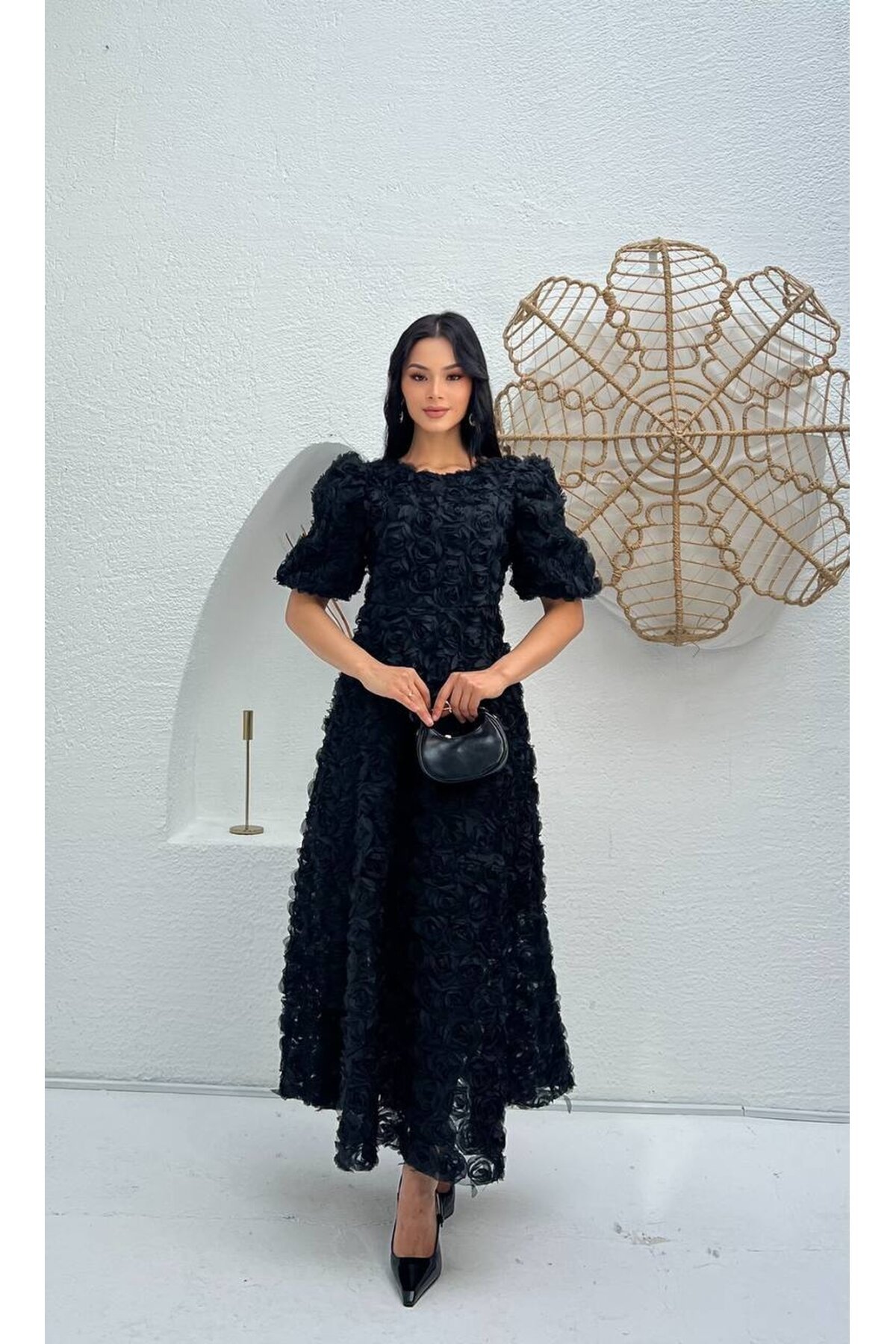 3876-SİYAH PRENSES OMUZ GÜL KUMAŞ ELBİSE