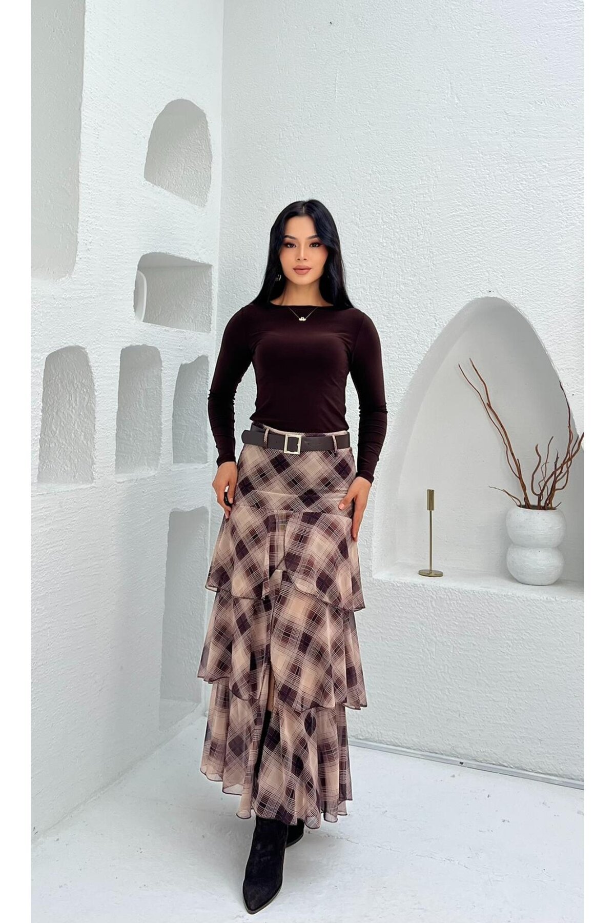 3877-KAHVERENGİ KAT KAT EKOSE DESEN  FIRFIRLI ŞİFON ETEK