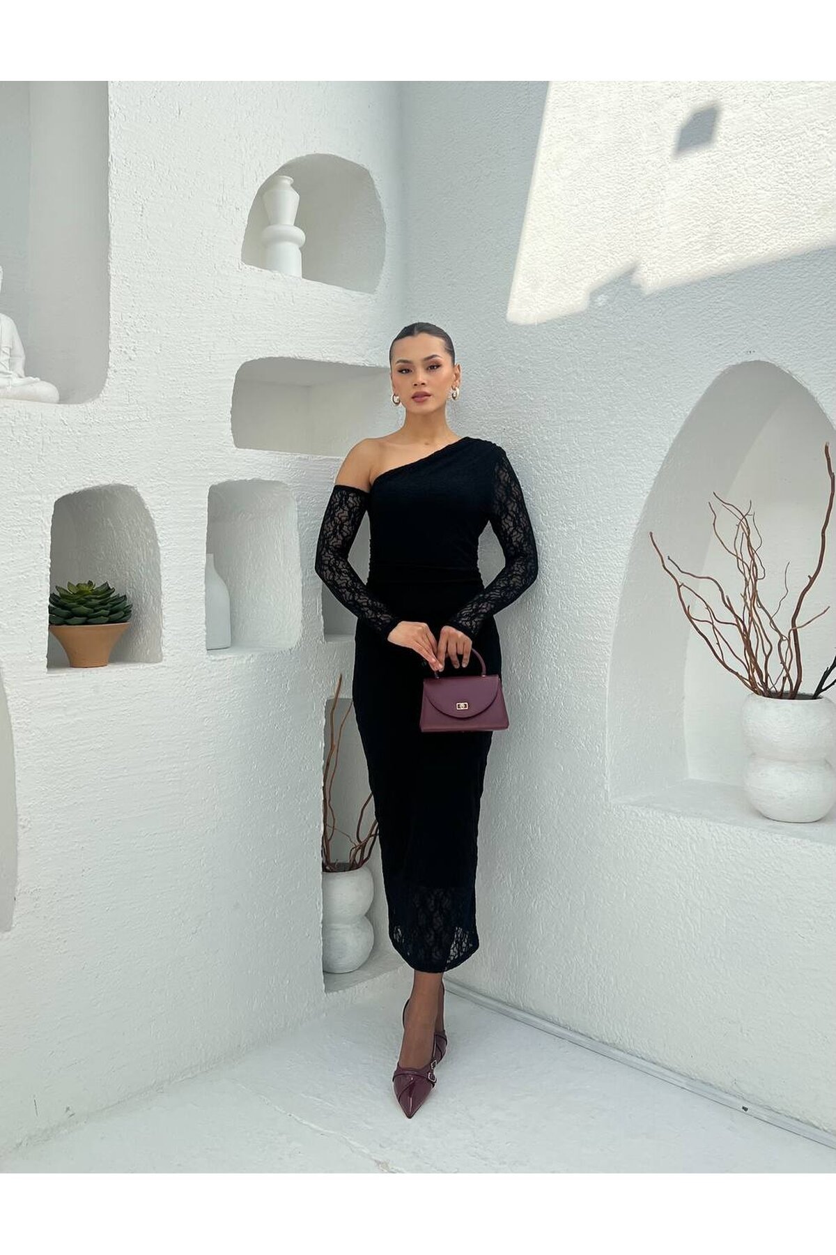 3883-SİYAH  TEK OMUZ DANTELLİ ELBİSE