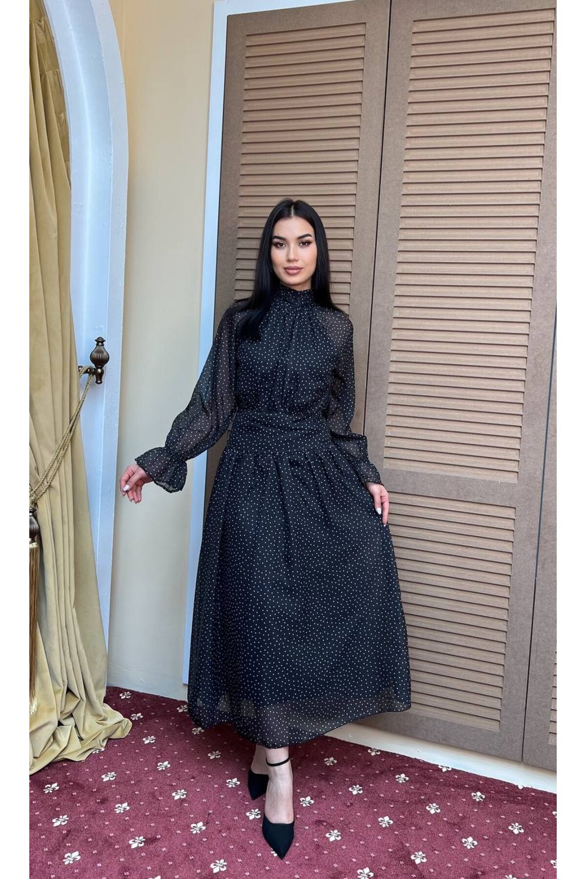 3903-SİYAH PUANTİYE DESEN BALIKÇI YAKA ŞİFON ELBİSE