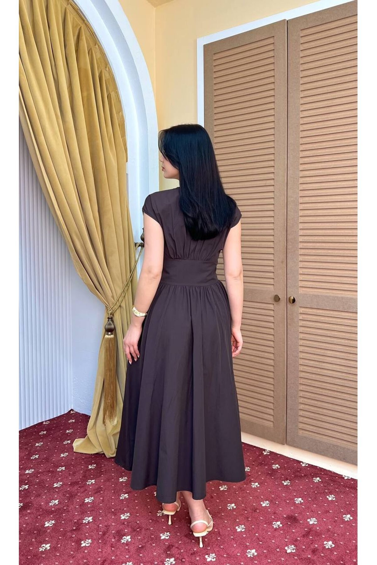3924-KAHVERENGİ POPLİN KUMAŞ KOMPLE DÜĞMELİ ELBİSE