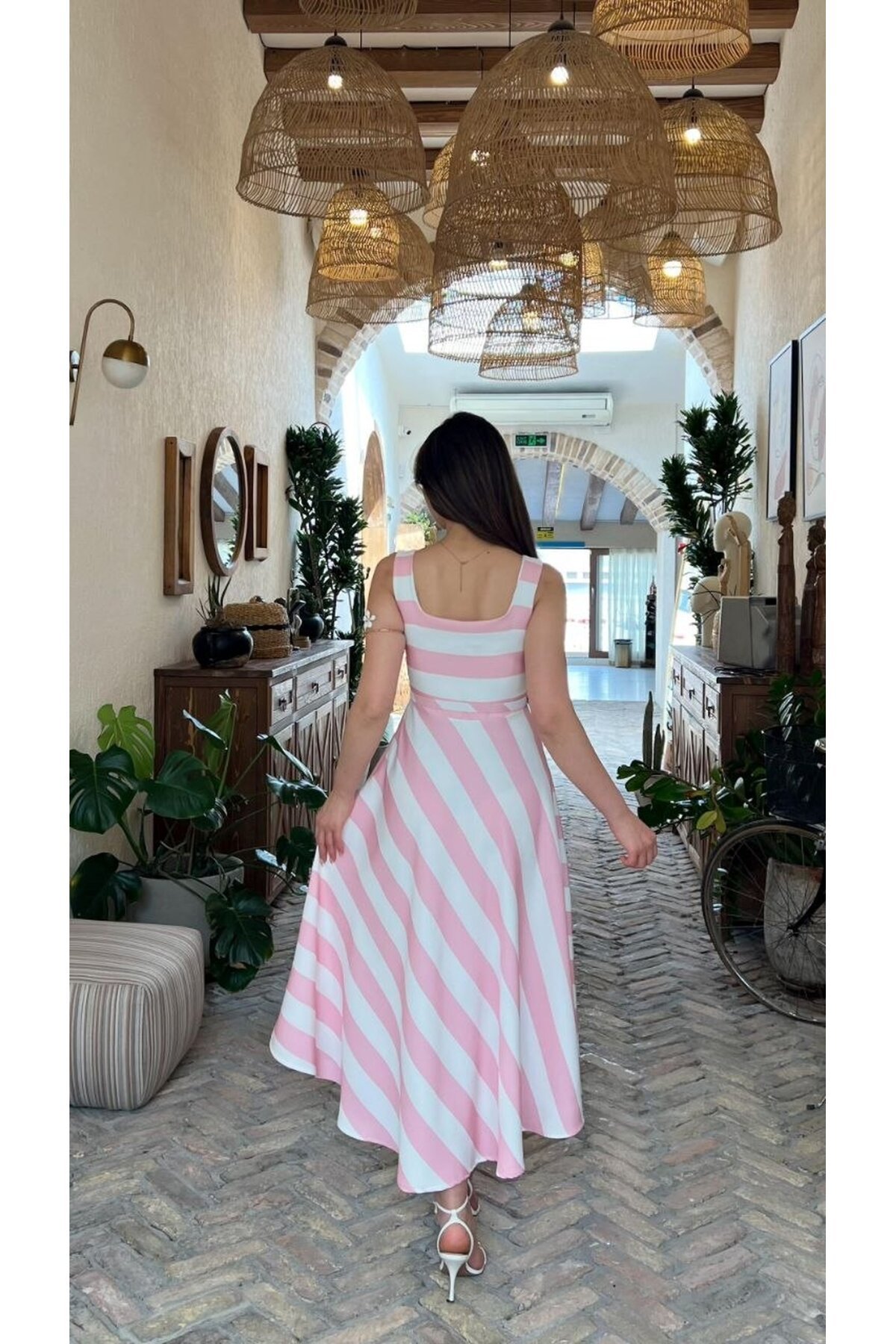 4015-PEMBE DOUBLE KUMAŞ ÇİZGİ DESEN KEMERLİ ELBİSE