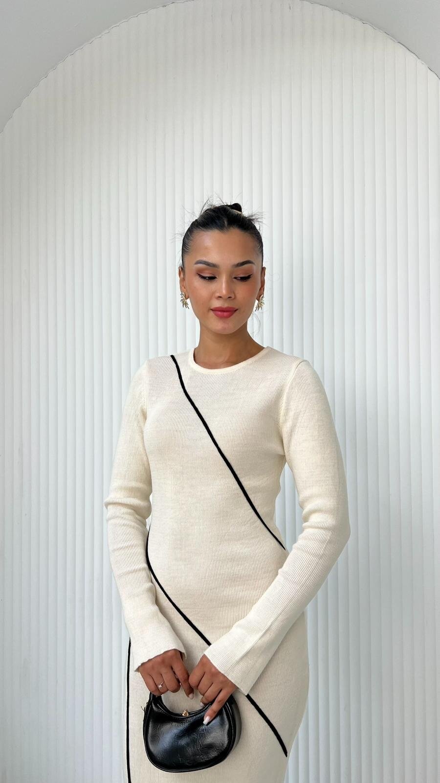 900- BEYAZ ÇİZGİ BİYE  DETAY TRİKO ELBİSE