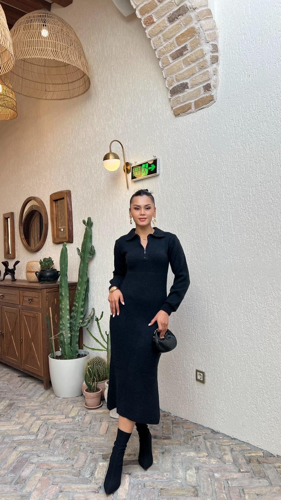 SİYAH POLO YAKA FERMUARLI TRİKO ELBİSE