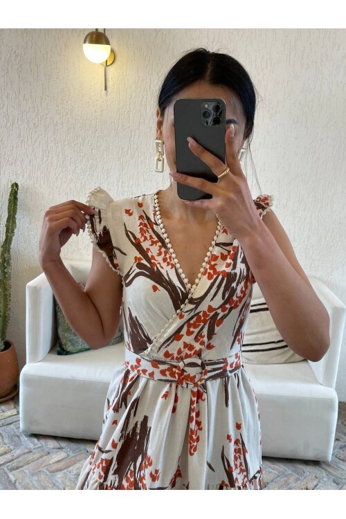 3073-KAHVERENGİ YAPRAK DESEN KEMERLİ ELBİSE