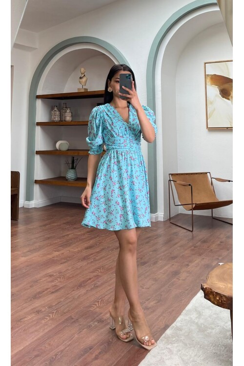 3093-MAVİ ÇİÇEKLİ DRAPELİ VİSKON ELBİSE