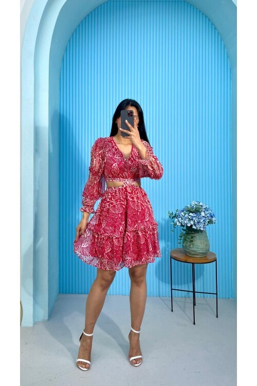 3256-PEMBE ÇİÇEK DESEN YANLARI AÇIK ELBİSE