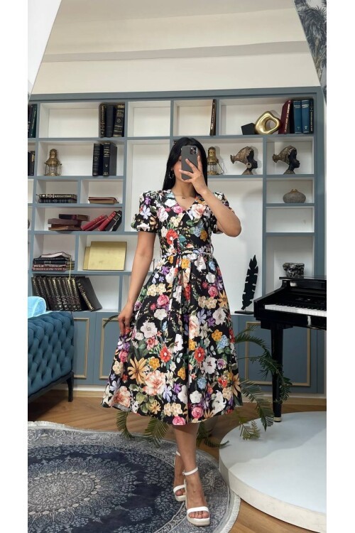 3467-SİYAH BEBE YAKA ÇİÇEK DESEN ELBİSE