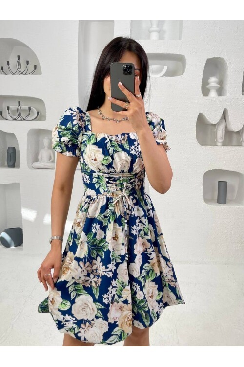 3488-ÖNÜ DÜĞÜMLÜ KISA ELBİSE