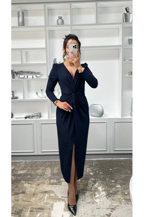 3633-LACİVERT SİMLİ BÜZGÜ DETAYLI ELBİSE