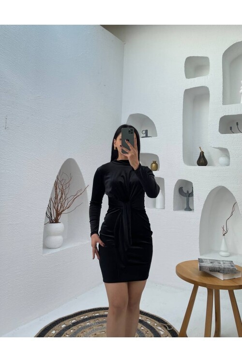 3648-SİYAH KADİFE ÖNDEN BAĞLAMALI KISA ELBİSE