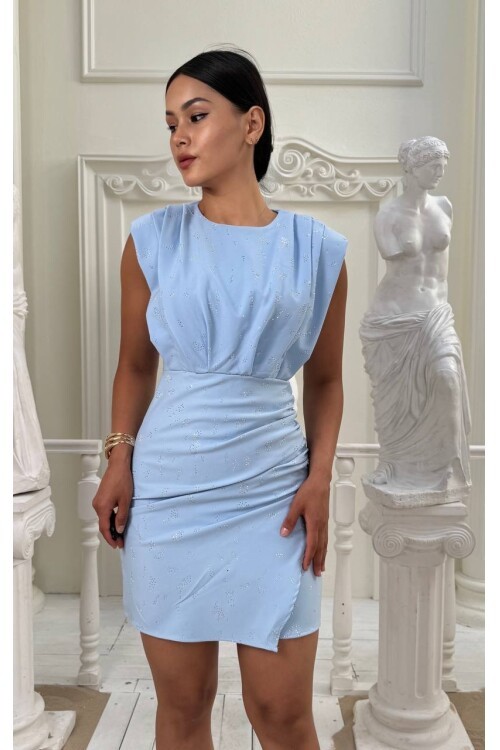 3794-MAVİ TAŞLI KISA ETEĞİ DRAPELİ ELBİSE