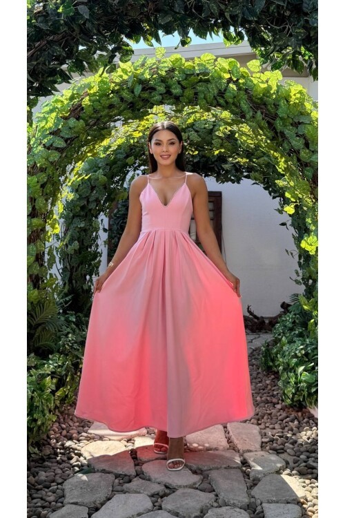 3795-PEMBE V YAKA TAŞ DETAY KİLOŞ ELBİSE