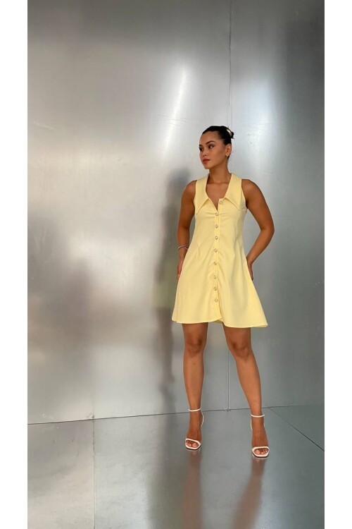3808-SARI BEBE YAKA TOP DÜĞMELİ ELBİSE