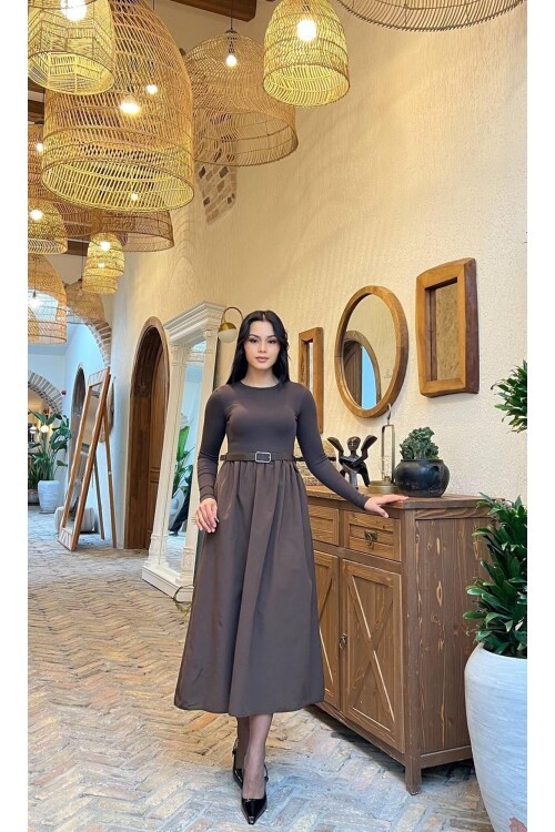 3857-KAHVEYE KAHVE KAŞKORSE ALT POPLİN KEMERLİ ELBİSE