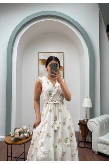 3098-KAHVERENGİ SIFIR KOL KRİNKIL ÇİÇEK DESEN ELBİSE