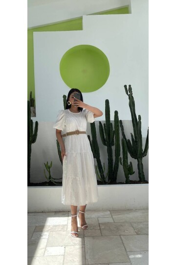 3140-BEYAZ FİSTO KUMAŞ HASIR KEMERLİ ELBİSE