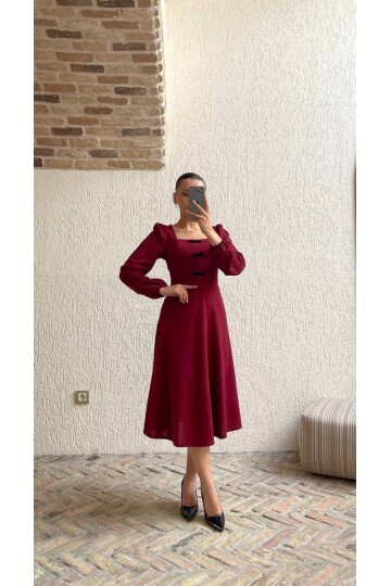 3630-BORDO KADİFE FİYONK DETAY ELBİSE