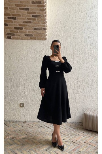 3630-SİYAH KADİFE FİYONK DETAY ELBİSE