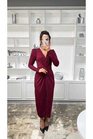 3633-BORDO SİMLİ BÜZGÜ DETAYLI ELBİSE