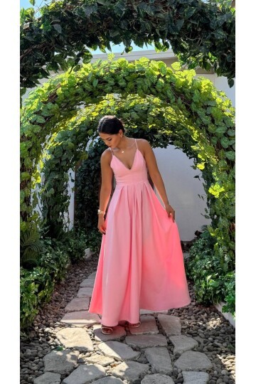 3795-PEMBE V YAKA TAŞ DETAY KİLOŞ ELBİSE