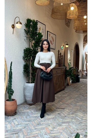 3857-BEJE KAHVE   ÜST KAŞKORSE ALT POPLİN KEMERLİ ELBİSE