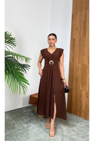 3865-KAHVERENGİ  SIFIR KOL VATKALI OLİPS TOKALI YIRTMAÇLI ELBİSE