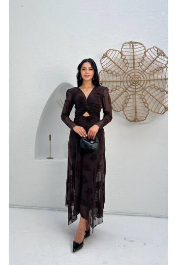 3875-KAHVERENGİ GÖĞÜS PENCERELİ ÇİÇEK DESENLİ FLOK BASKI ELBİSE