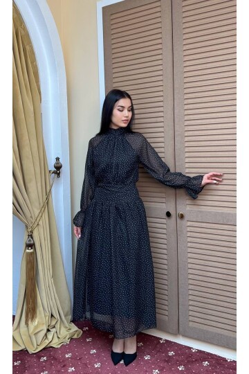 3903-SİYAH PUANTİYE DESEN BALIKÇI YAKA ŞİFON ELBİSE