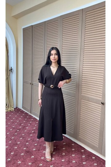 3909-KAHVERENGİ OUBLE KUMAŞ KENDİNDEN BROŞ KEMERLİ ELBİSE